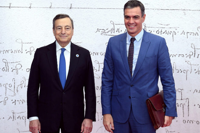 Mario Draghi y Pedro Sánchez.