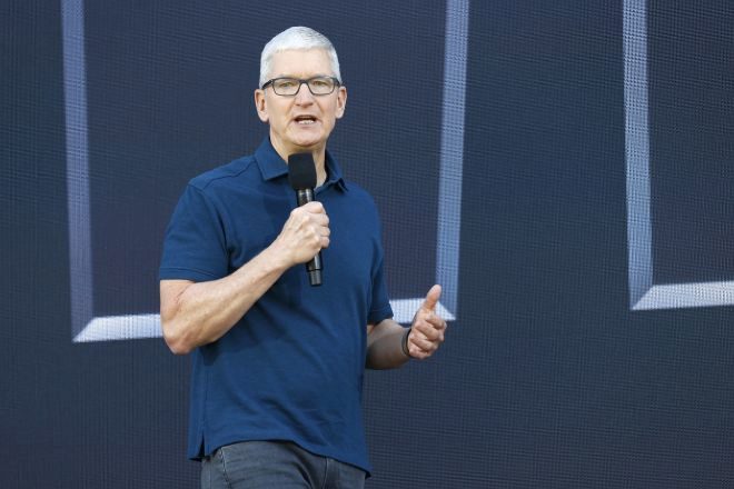 Apple comunica a sus empleados que deberán volver a la oficina tres días a la...