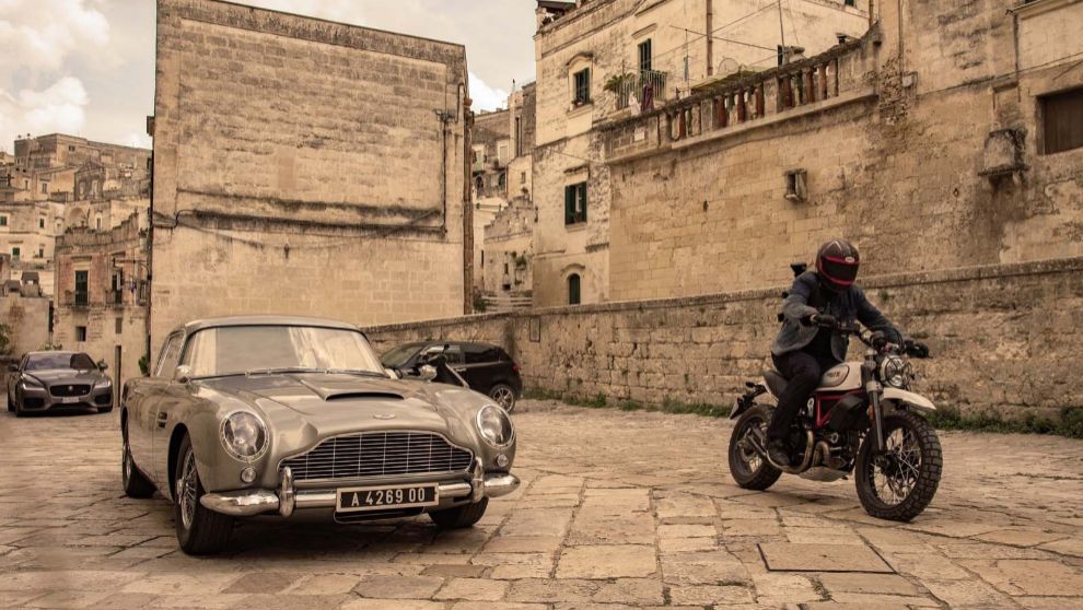 coches más famosos del cine Aston Martin DB5 James Bond