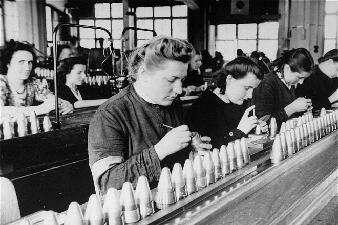 El trabajo forzado de mujeres y hombres en la Alemania nazi y los países europeos que ocupó militarmente fue durante décadas uno de los capítulos menos investigados del nacionalsocialismo.