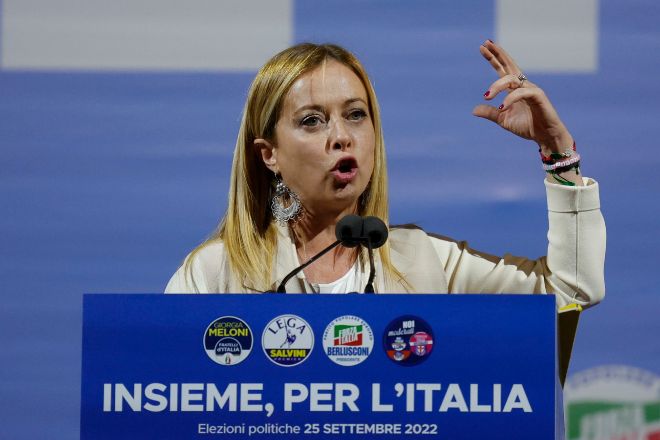 La líder de Hermanos de Italia y presidenta de Conservadores y Reformistas en el Parlamento Europeo, Giorgia Meloni, en el cierre de campañaña.