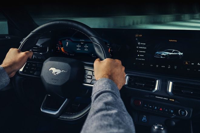 El nuevo Ford Mustang sobresale por la innovación tecnológica en su interior.