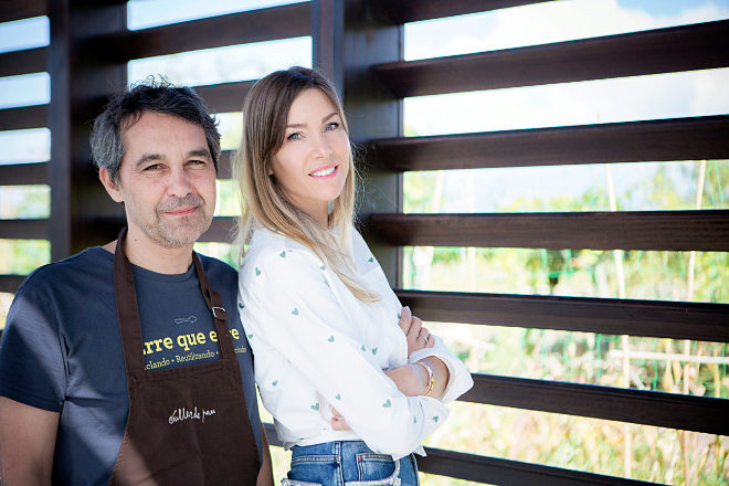 Javier Olleros y Amaranta Rodrguez en el invernadero del restaurante que abrieron en 2009.