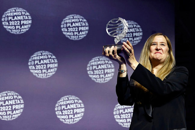 La ganadora del premio Planeta, Luz Gabs, naci hace 54 aos en la localidad de Monzn (Huesca). 