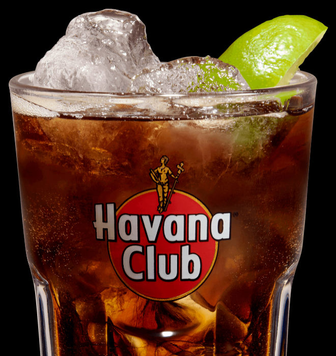 Cubalibre con Havana Club 5 aos.