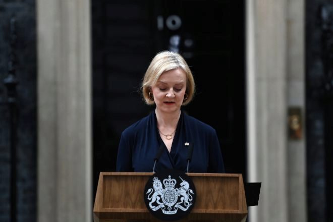 Liz Truss anuncia su dimisión como primera ministra de Reino Unido.