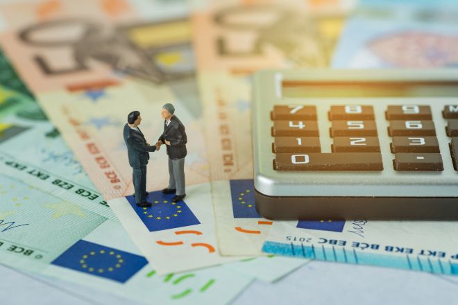 La inflación presiona los sueldos: 220.000 empresas pactan alzas del 5%