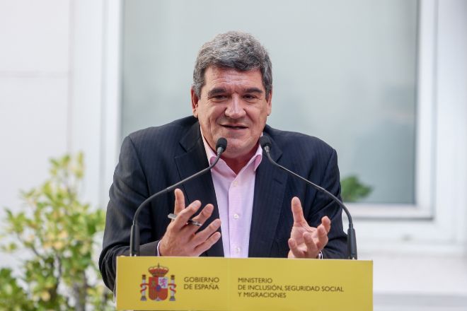 Escrivá sostiene que las pensiones subirán un 8,5% en 2023 pese al descenso de la inflación