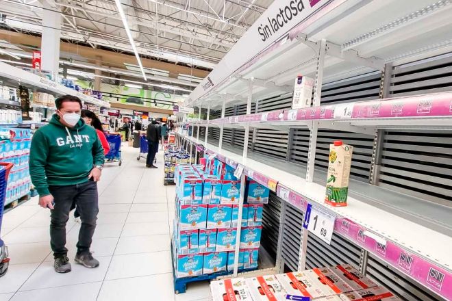 Los transportistas convocan una huelga indefinida desde el domingo que puede paralizar el país como en marzo