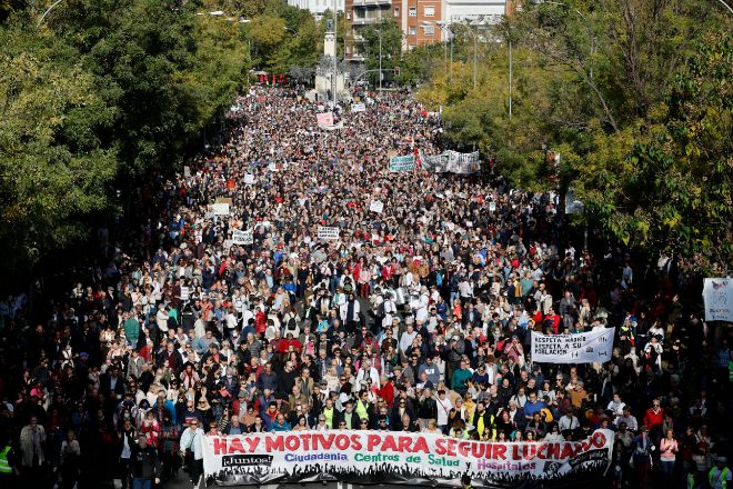 Manifestación ciudadana que recorre este domingo el centro de Madrid.