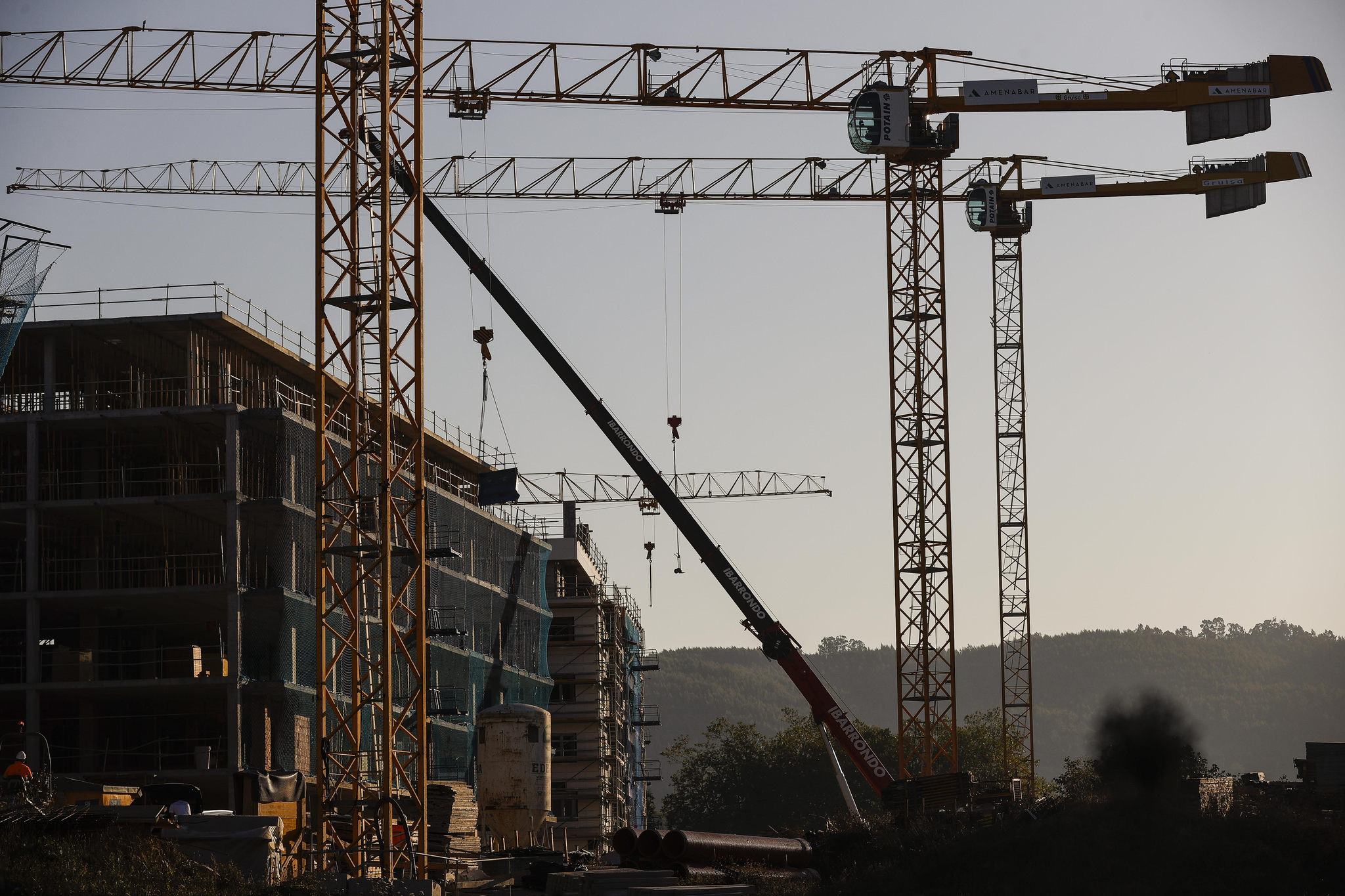 La compraventa de viviendas cae un 7,3% en mayo en su quinto mes consecutivo de descensos