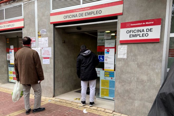 El paro de la eurozona marca su mínimo histórico en el 6,5%, mientras en España sigue en el 12,5%