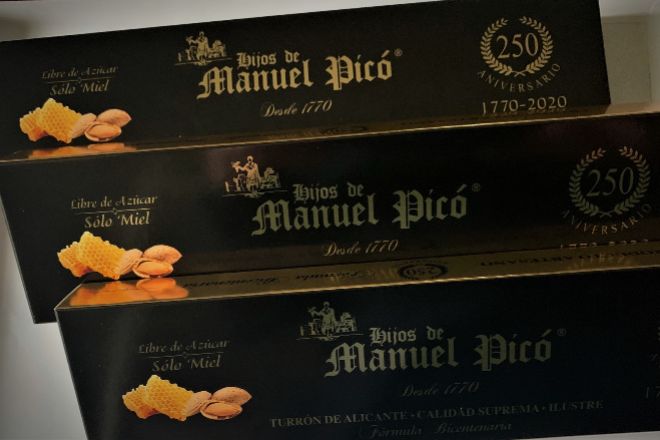 Turrón aniversario de Manuel Picó sólo con miel de azahar.