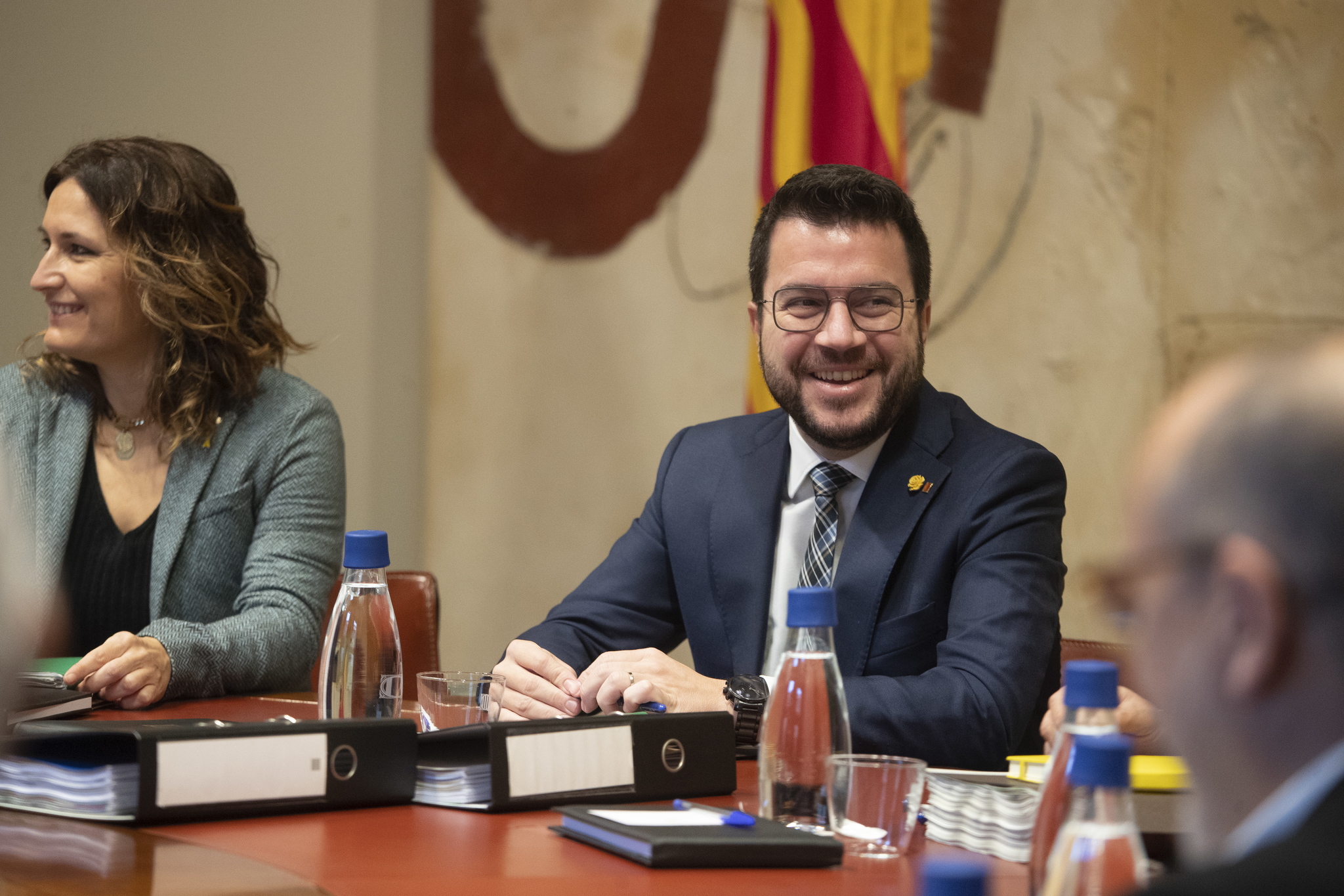 El presidente de la Generalitat, Pere Aragonès, acompañado por la consellera de Presidencia, Laura Vilagrà.