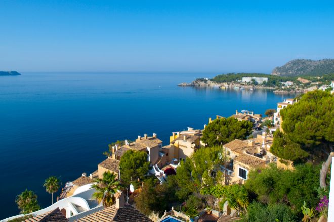 Baleares baja impuestos en la donación de vivienda de padres a hijos