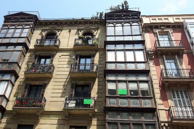 Viviendas en el barrio de Abando, en Bilbao.