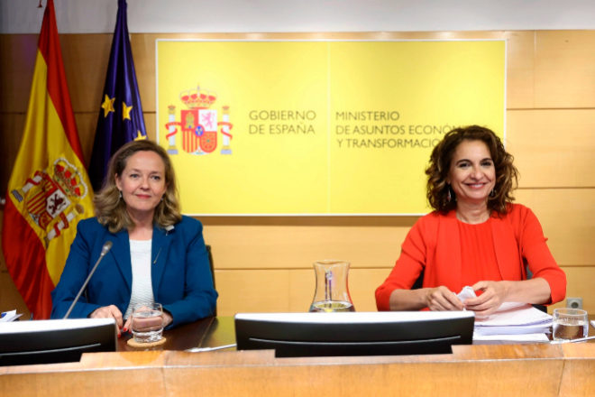 Los inspectores de Hacienda instan al Gobierno a recortar asesores