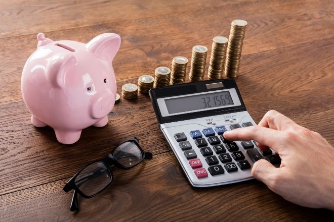 Guía fiscal del ahorro para 2023: ¿cómo tributan los intereses, el 'Crowdfunding' y otras cesiones de capitales?