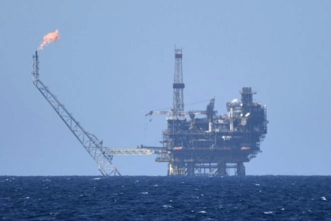 Una plataforma de gas y petróleo frente a la costa de Libia en el Mediterráneo Central en la zona de Bahr Essalam.