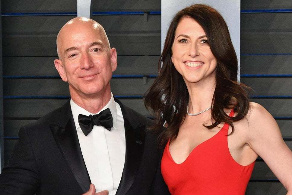 Jeff Bezos y MacKenzie Scott. 32.160 millones de euros