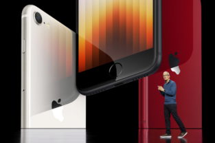 El consejero delegado de Apple, Tim Cook, en la presentación del último modelo de Phone en la sede de Cupertino, California.