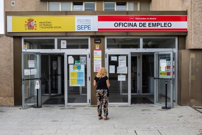 España cierra 2022 con 278.900 ocupados más, pese a un cuarto trimestre negativo