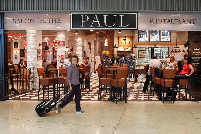 Aena ha licitado un total de 55 restaurantes en el aeropuerto de Madrid, con una superficie de 20.000 metros cuadrados.