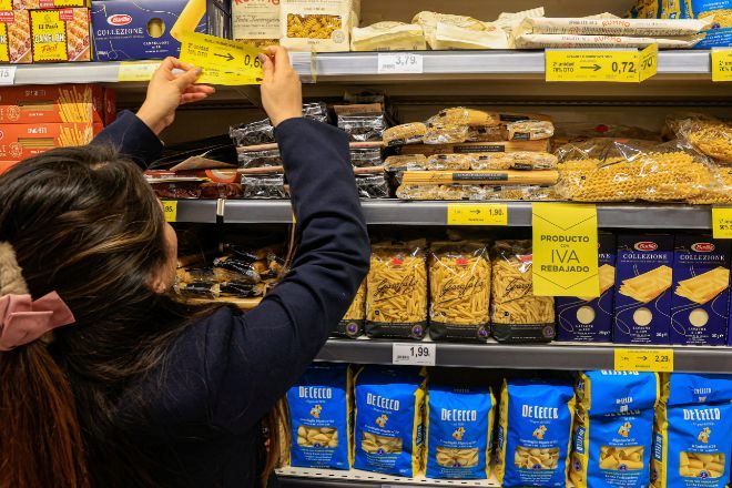 La inflación repunta una décima en enero hasta el 5,8% y la subyacente escala al 7,5%