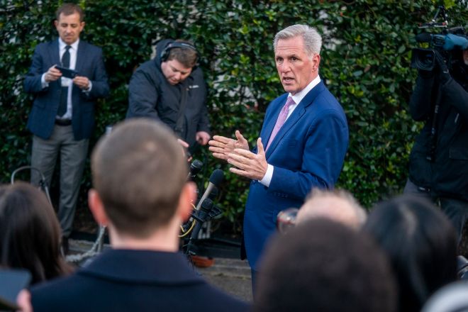 La reunión entre Biden y McCarthy termina sin acuerdo sobre el techo de deuda
