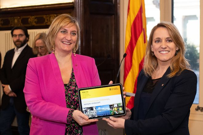 La presidenta en funciones del Parlament de Catalunya, Alba Vergés, y la Consellera de Economia, Natàlia Mas, han presentado hoy los Presupuestos de 2023.