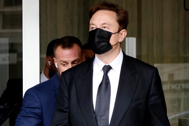 El CEO de Tesla, Elon Musk, a su salida del juzgado.