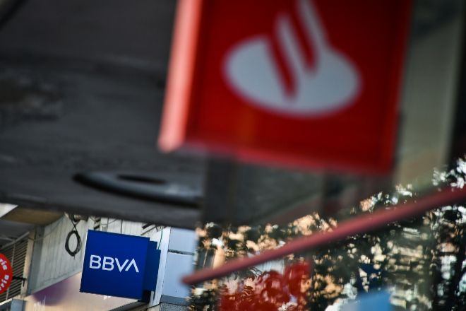 Oficinas de Santander y BBVA