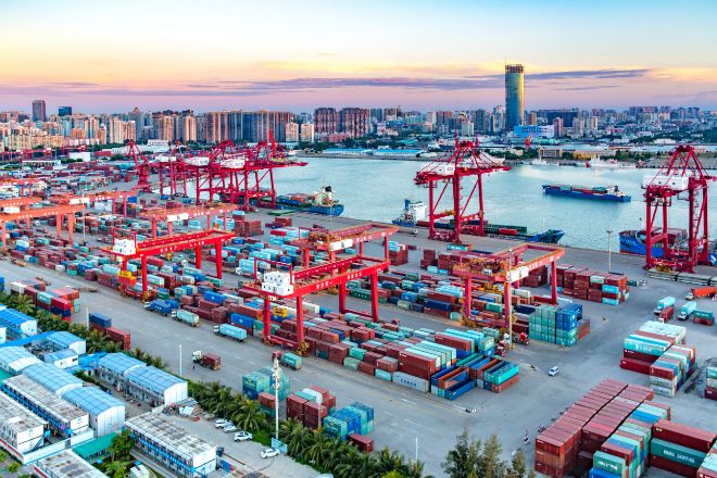 Las exportaciones españolas marcan su récord en 2022: 389.000 millones