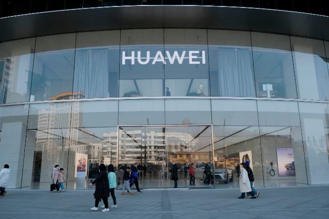 Las sanciones de EEUU han destruido el negocio de consumo de Huawei fuera de China.