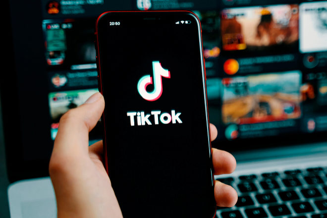 La Comisión Europea prohíbe instalar TikTok a sus trabajadores