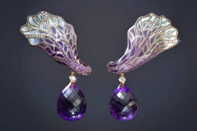 Pendientes de Luz Camino, una de los diseñadoras de joyas de autor más reconocido