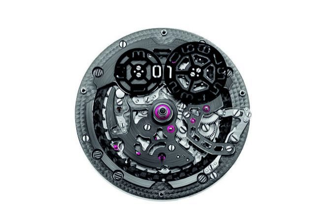 Tan espectacular como prctico, el reloj tiene un crongrafo ratrapante, indicador de segundo huso horario y una fecha de grandes dimensiones.