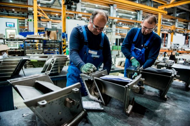 La industria ve presiones inflacionistas y alerta de mayores subidas de precios