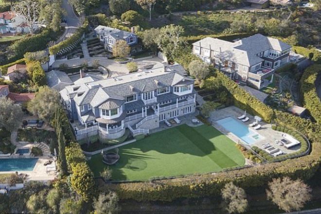 Vista aérea de la nueva mansión de Jennifer López y Ben Affleck en Los Ángeles.