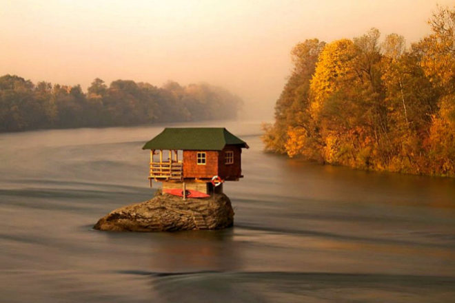 La casa serbia diseñada para nadadores cansados 