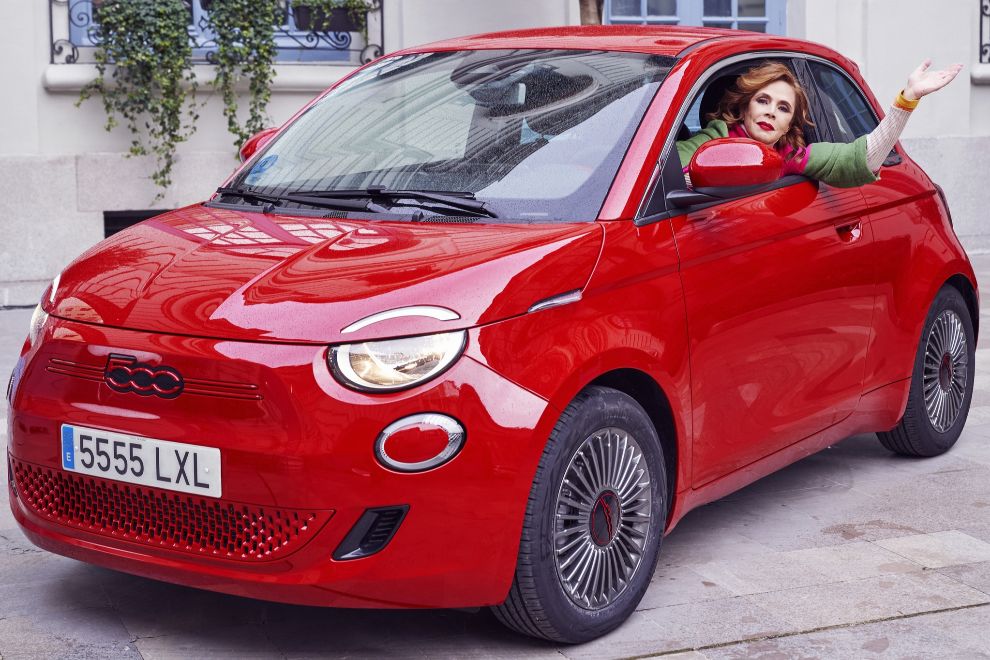 Fiat 500 - Agatha Ruiz de la Prada - Coches para mujeres jóvenes - Seguros de coche para mujeres