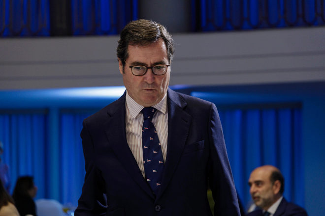 La patronal rechaza «frontalmente» la reforma de las pensiones que plantea Escrivá
