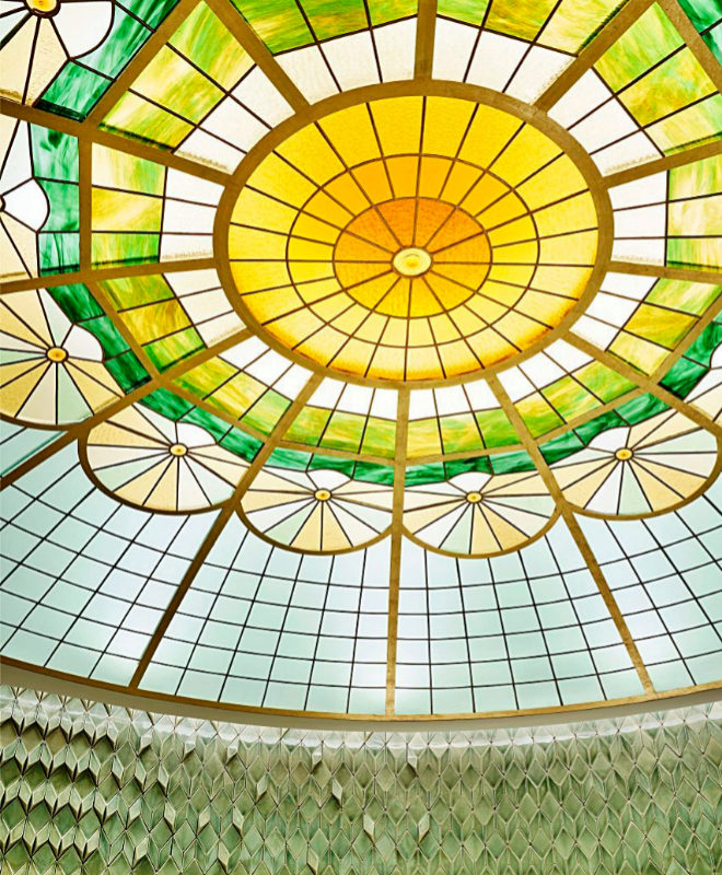 Las vidrieras del artesano Jorge Aragone para la boutique de Cartier en Barcelona