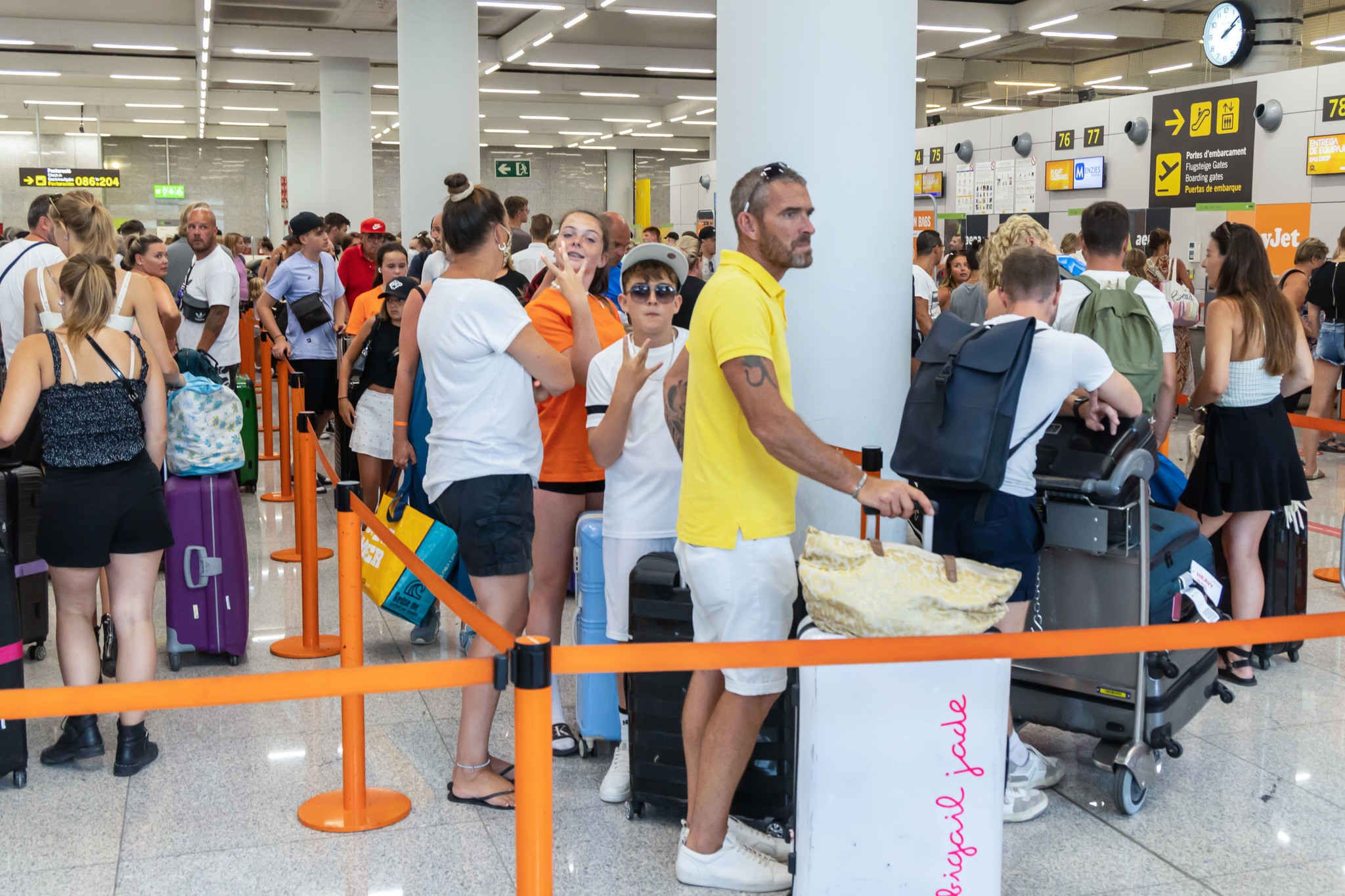 Los controles fronterizos de la UE duplican las colas en los principales aeropuertos
