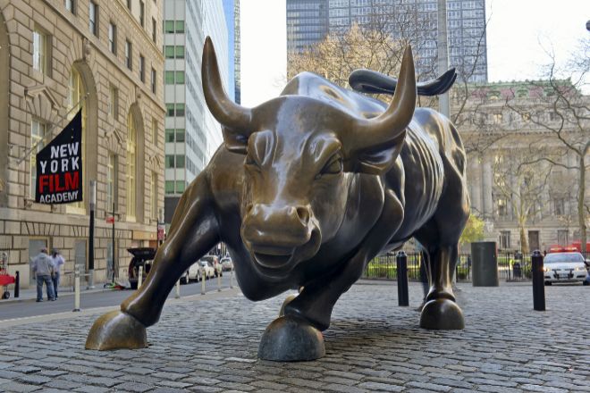 Estatua del toro de Wall Street en Nueva York.