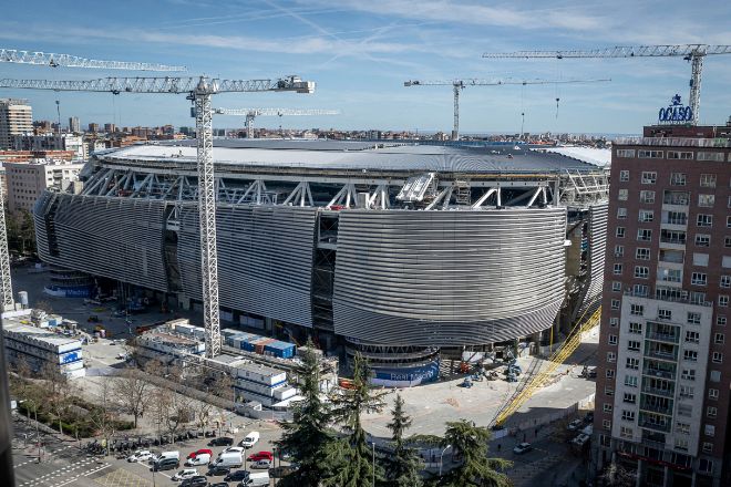 El estadio Santiago Bernabéu continúa en obras, pero ya tiene fecha de inauguración.