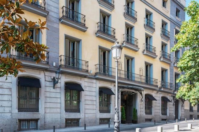 Hotel Radisson Blu Madrid Prado tiene 58 habitaciones.