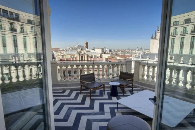 Terraza de la Suite Canalejas, donde la noche cuesta 1.300 euros.