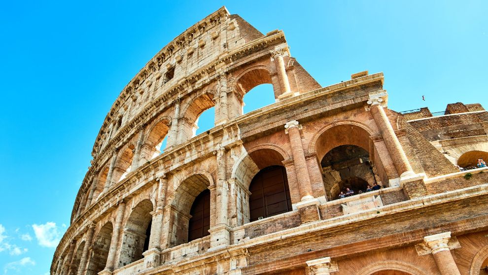El Coliseo es uno de los lugares que se deben visitar en Roma, uno de...