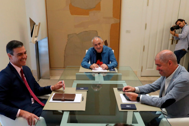 Sánchez ‘mima’ a los sindicatos con subvenciones récord de 17 millones
